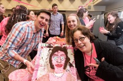 Cake Wars Participants, Sharsheret Director of Navigation and Support Services Shera Dubitsky and the cake designed after Ms. Dubitsky. 