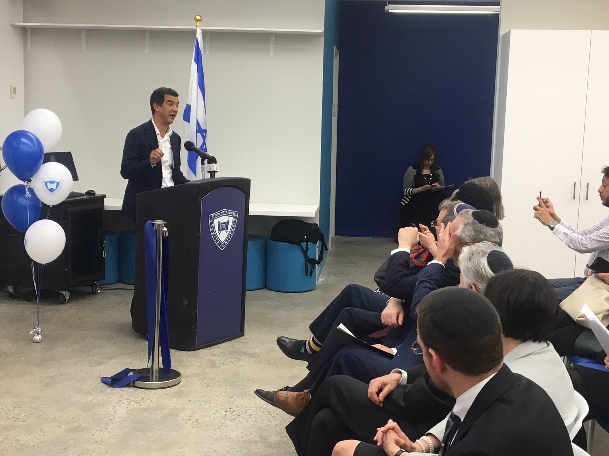 Yeshiva University Opens Brand-New Innovation Lab Yeshiva University Opens Brand-New Innovation Lab