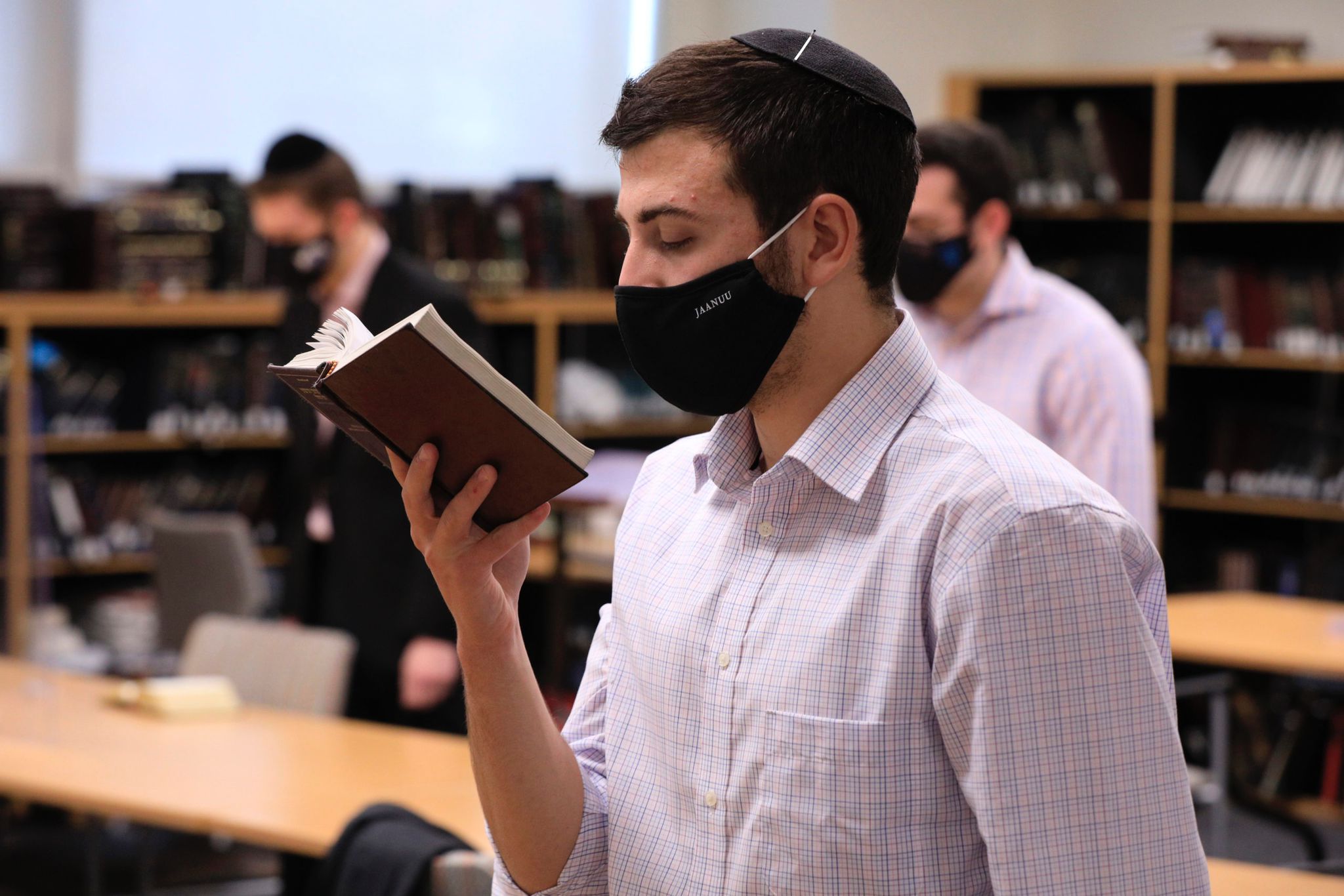 We Asked Y(o)U Answered: Shabbat Experience on Campus We Asked Y(o)U Answered: Shabbat Experience on Campus