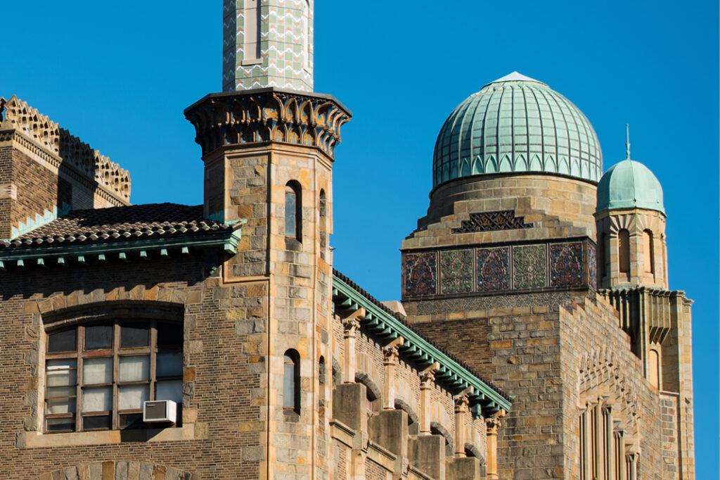 YU to Eliminate Three-Semester Hebrew Track, Introduce Synchronous Option for Fall 2025 